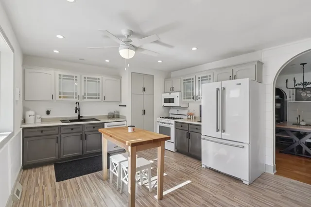 $365,000 | 14545 Kostner Avenue, Midlothian, IL 60445