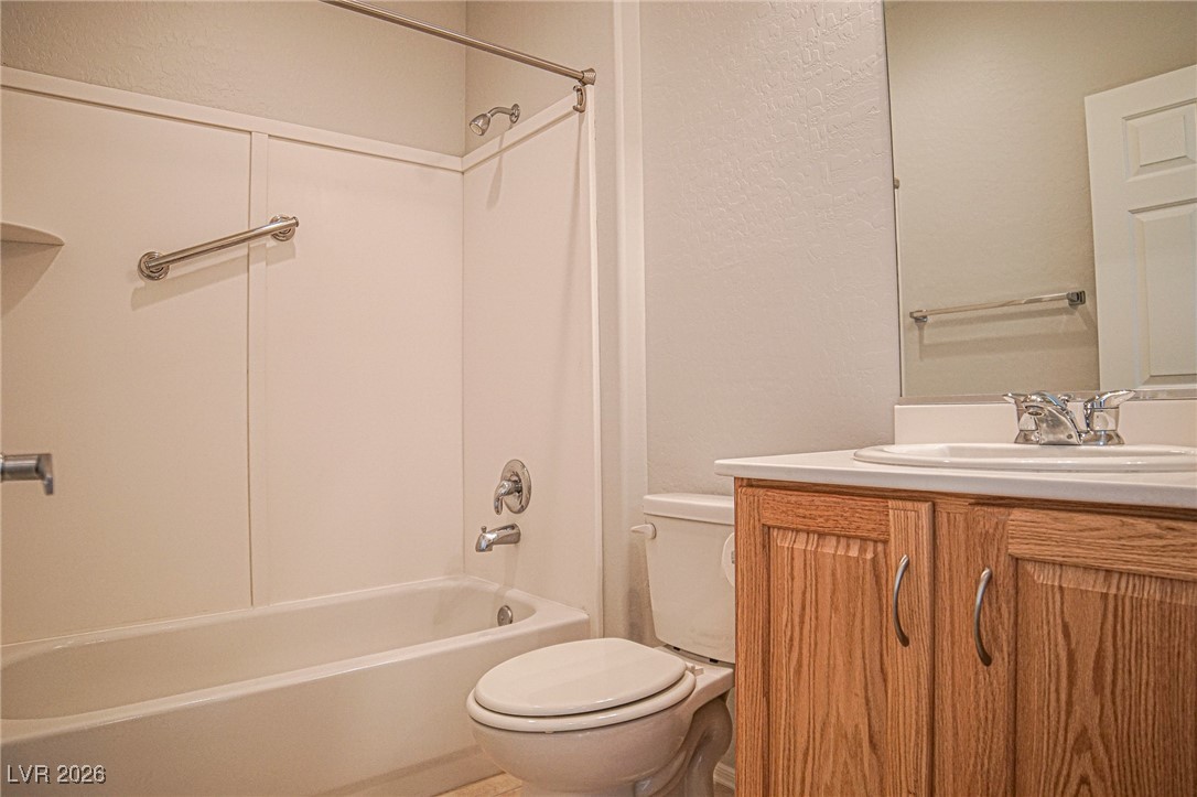 2352 Apparition Street Henderson, NV 89044 - Photo 17 of 29 2nd bathroom