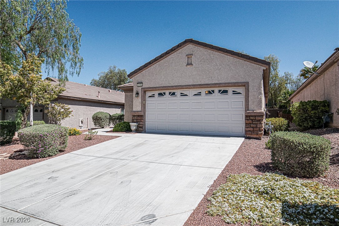 2352 Apparition Street Henderson, NV 89044 - Photo 4 of 29