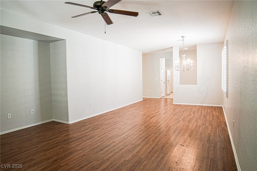 2352 Apparition Street Henderson, NV 89044 - Photo 7 of 29 Living room