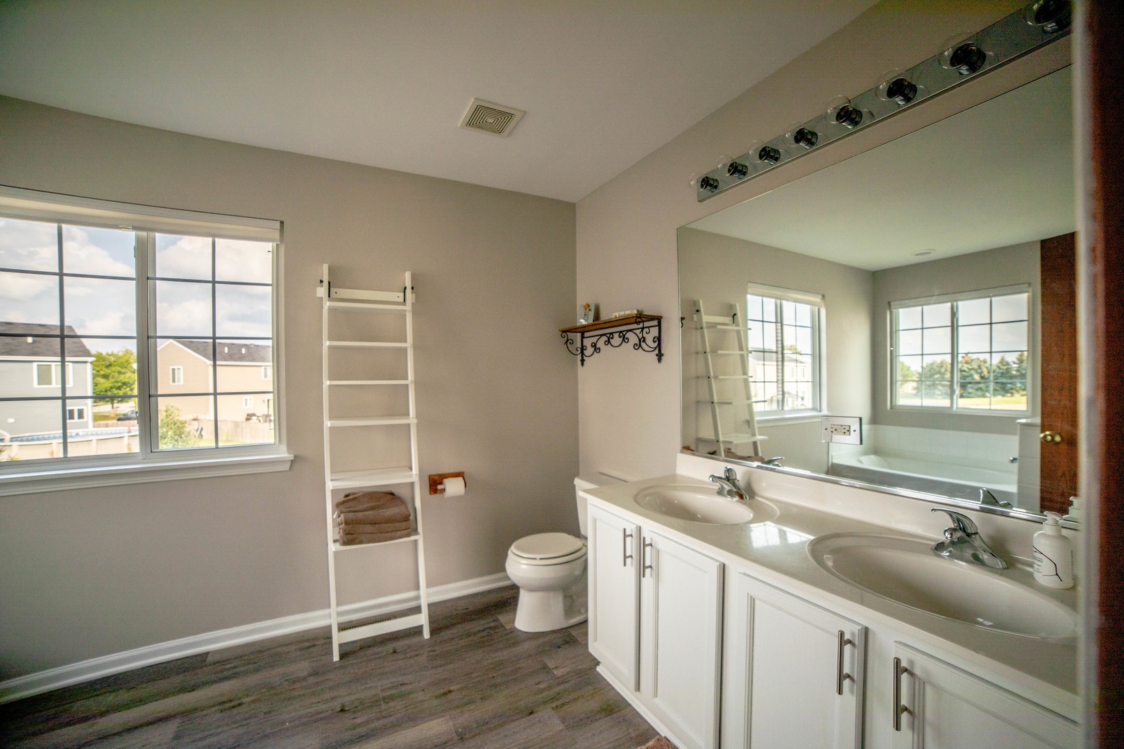 1415 Beachview Road Pingree Grove, IL 60140 - Photo 19 of 31