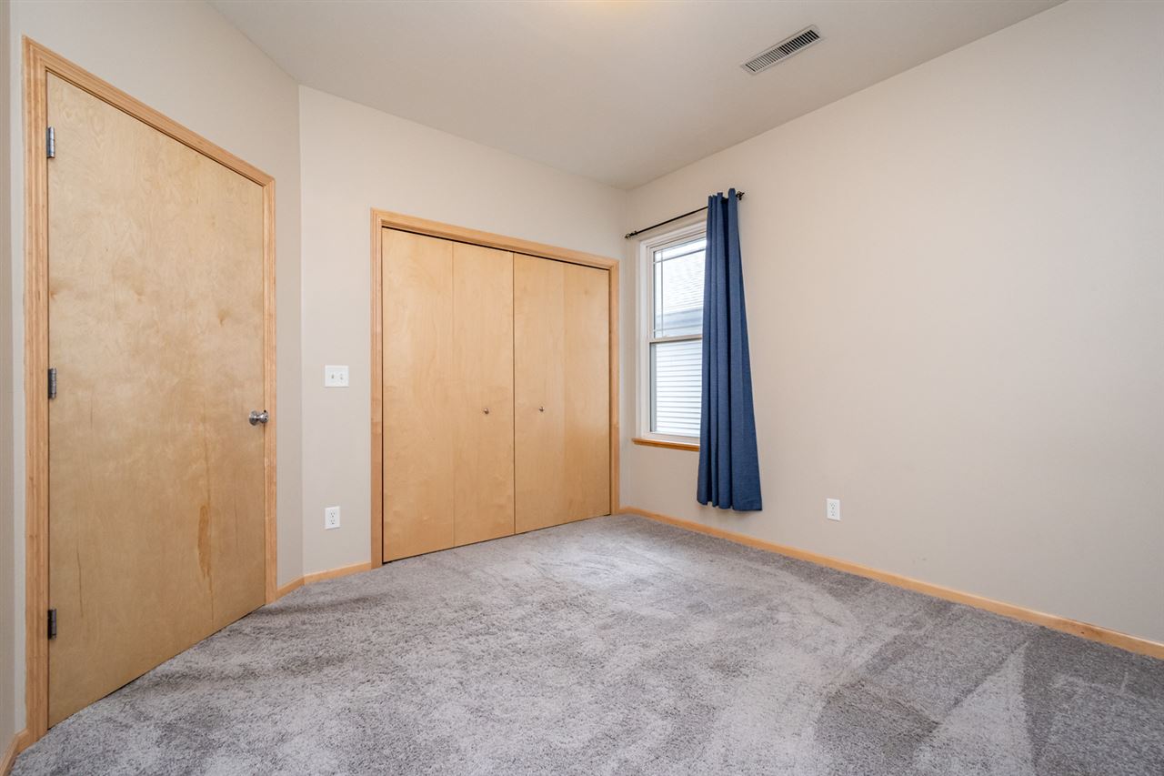 1092 Walnut Avenue, Unit 304 Riverside, IA 52327 - Photo 12 of 14 Gallery Image 12
