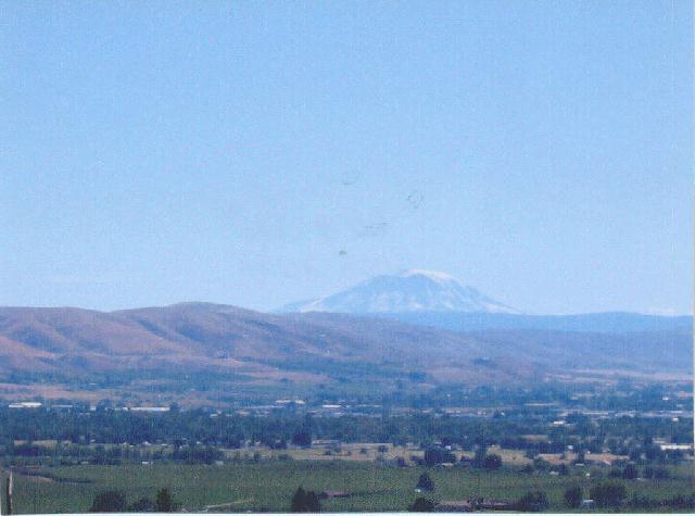 312 Warrior Road Yakima, WA 98901 - Photo 9 of 9 an aerial view of house with yard and mountain view in back