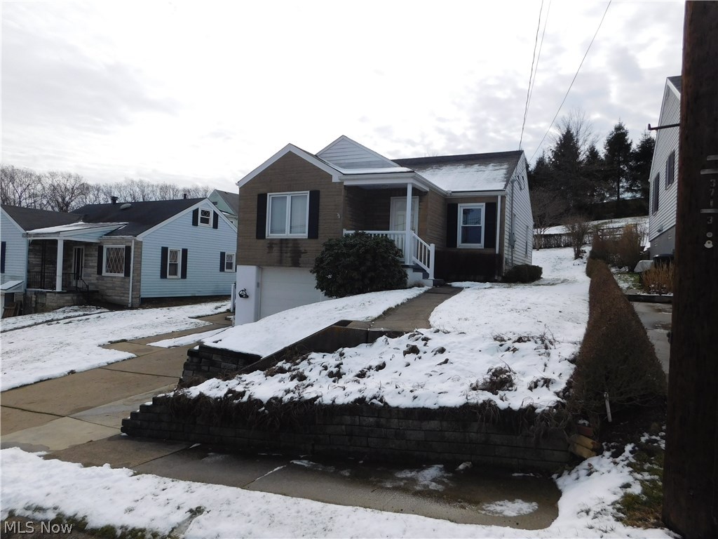 222 Mahan Road Weirton, WV 26062 - Photo 2 of 27 Gallery Image 2
