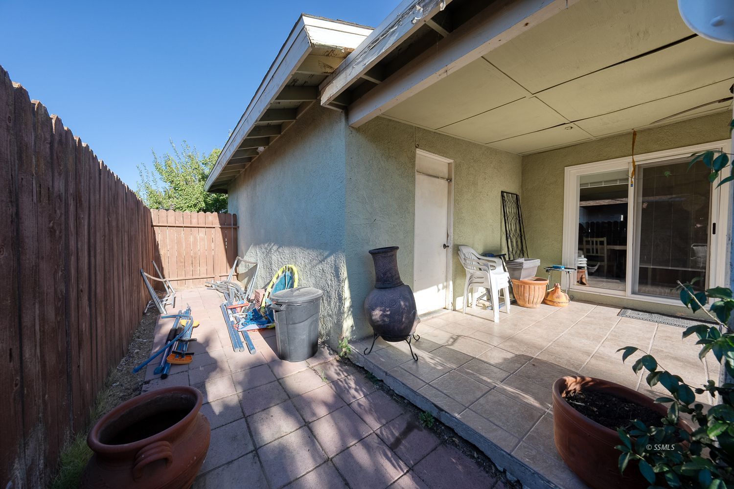 617 South Downs Street Ridgecrest, CA 93555 - Photo 23 of 34 a outdoor space with furniture