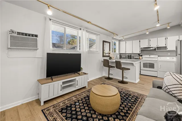 $825,000 | 409 East 54th Street, Savannah, GA 31405