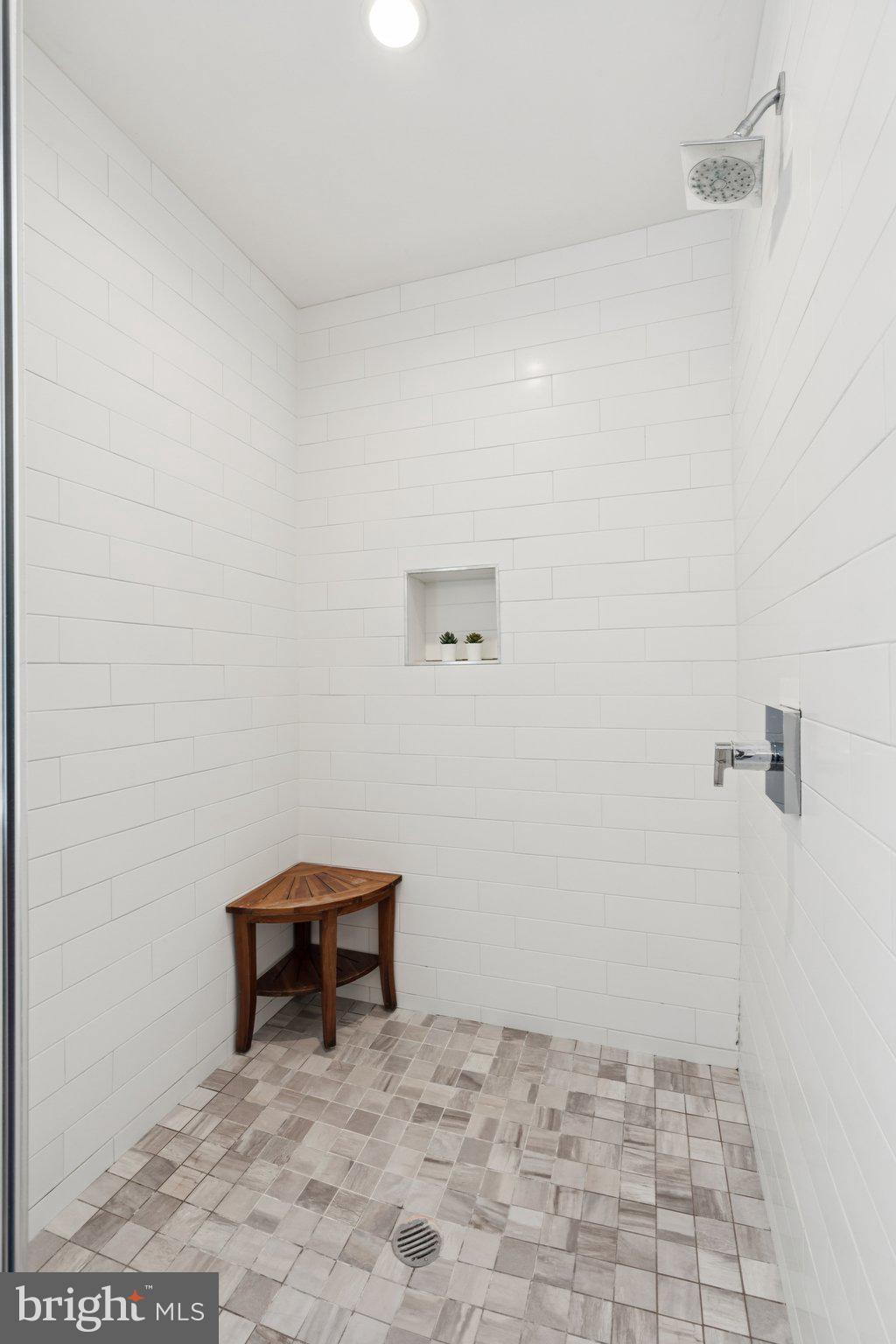 1022 South 2nd Street, Unit 2 Philadelphia, PA 19147 - Photo 34 of 46 a room with a bench