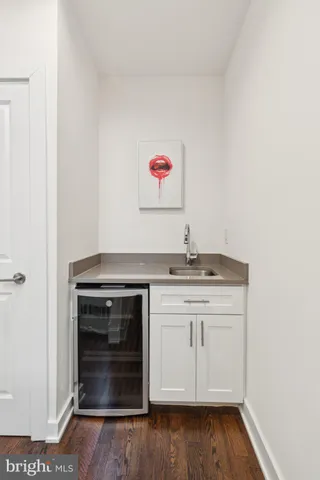 $549,999 | 1022 South 2nd Street, Unit 2, Philadelphia, PA 19147