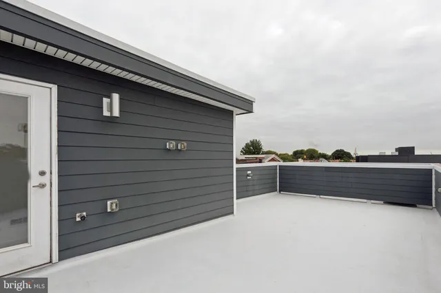 $549,999 | 1022 South 2nd Street, Unit 2, Philadelphia, PA 19147