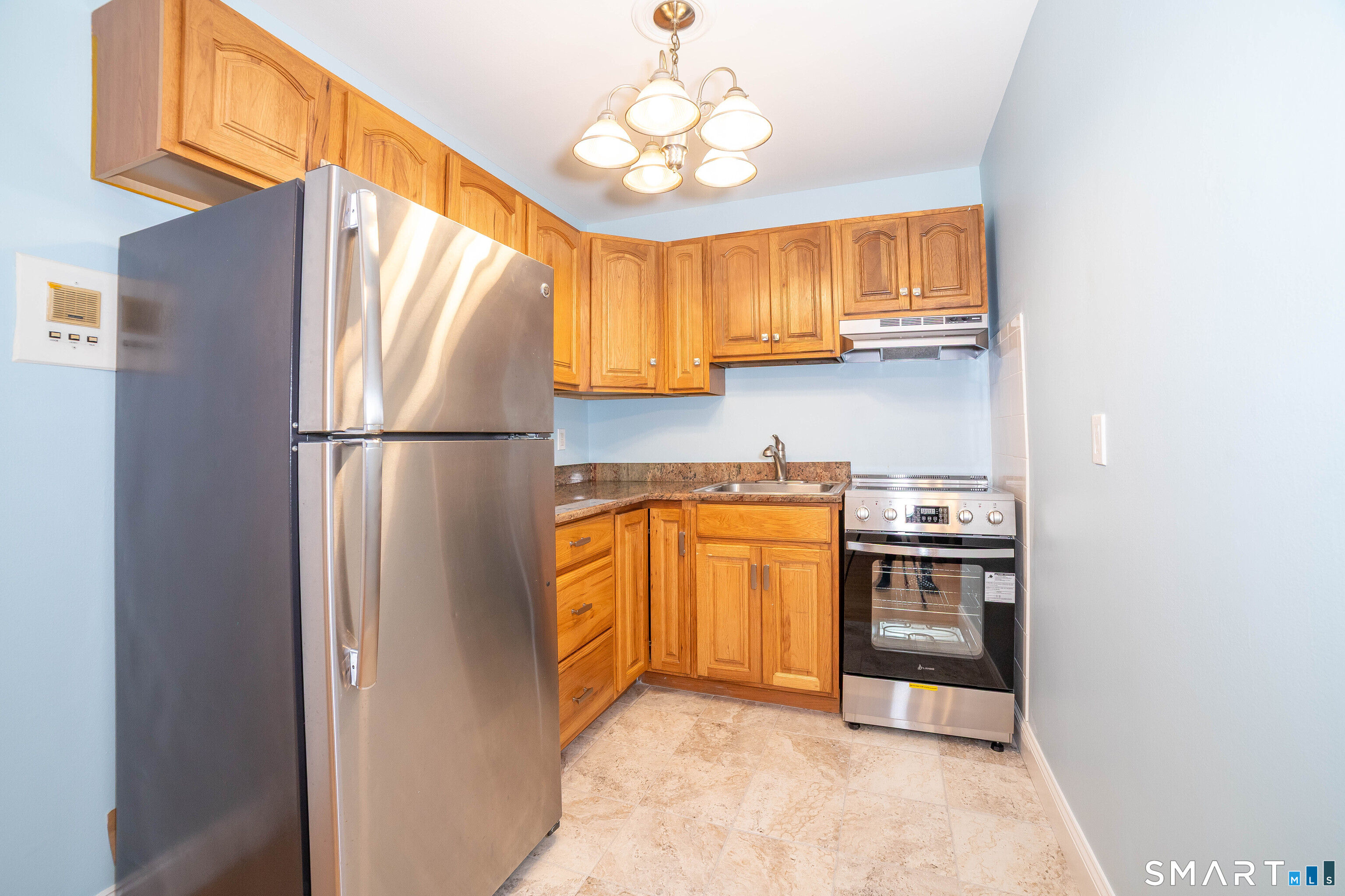 637 Cove Road, Unit D5 Stamford, CT 06902 - Photo 6 of 20