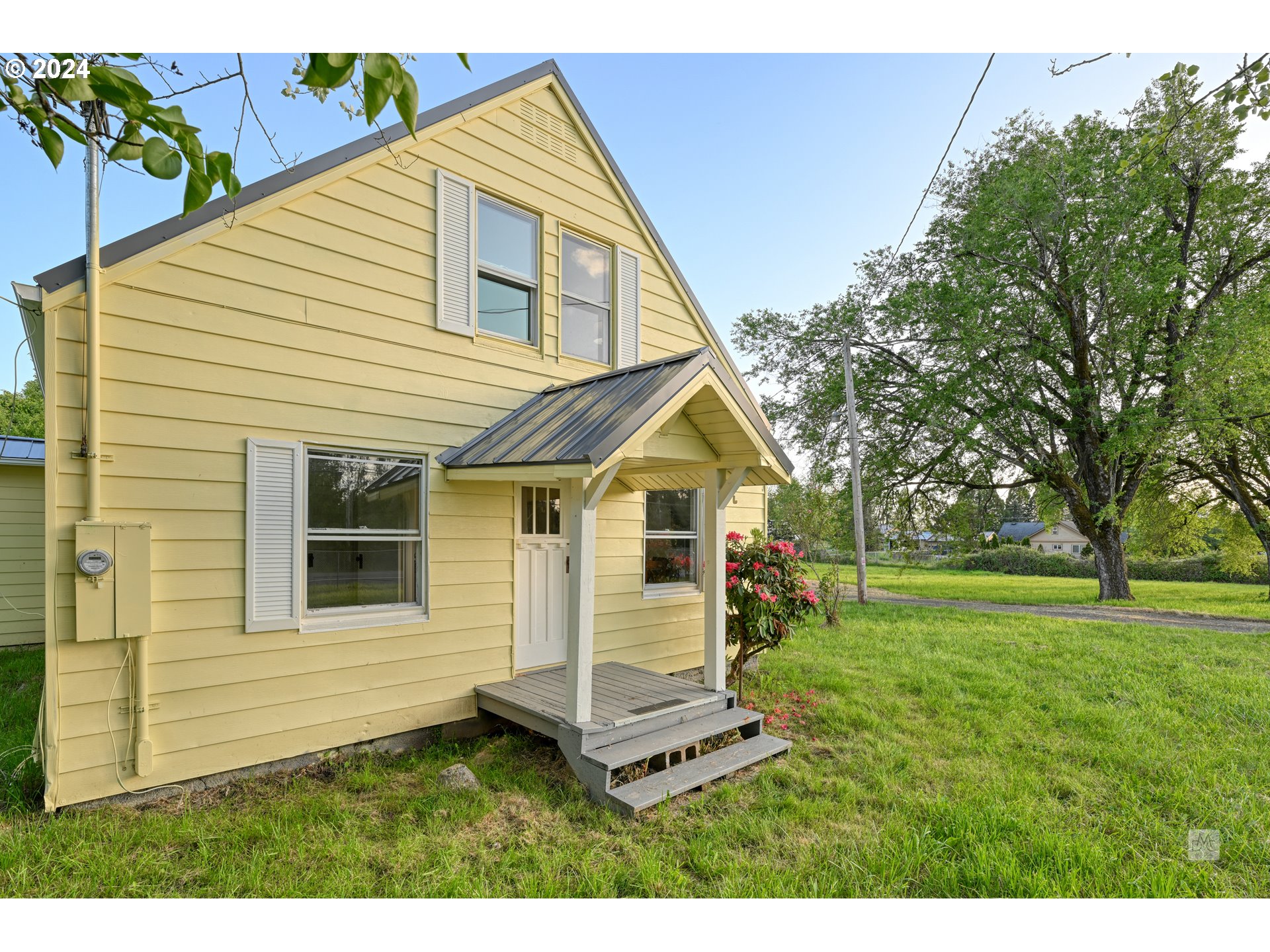 31262 Southeast Kelso Road Boring, OR 97009 - Photo 11 of 48 a view of a house with a yard
