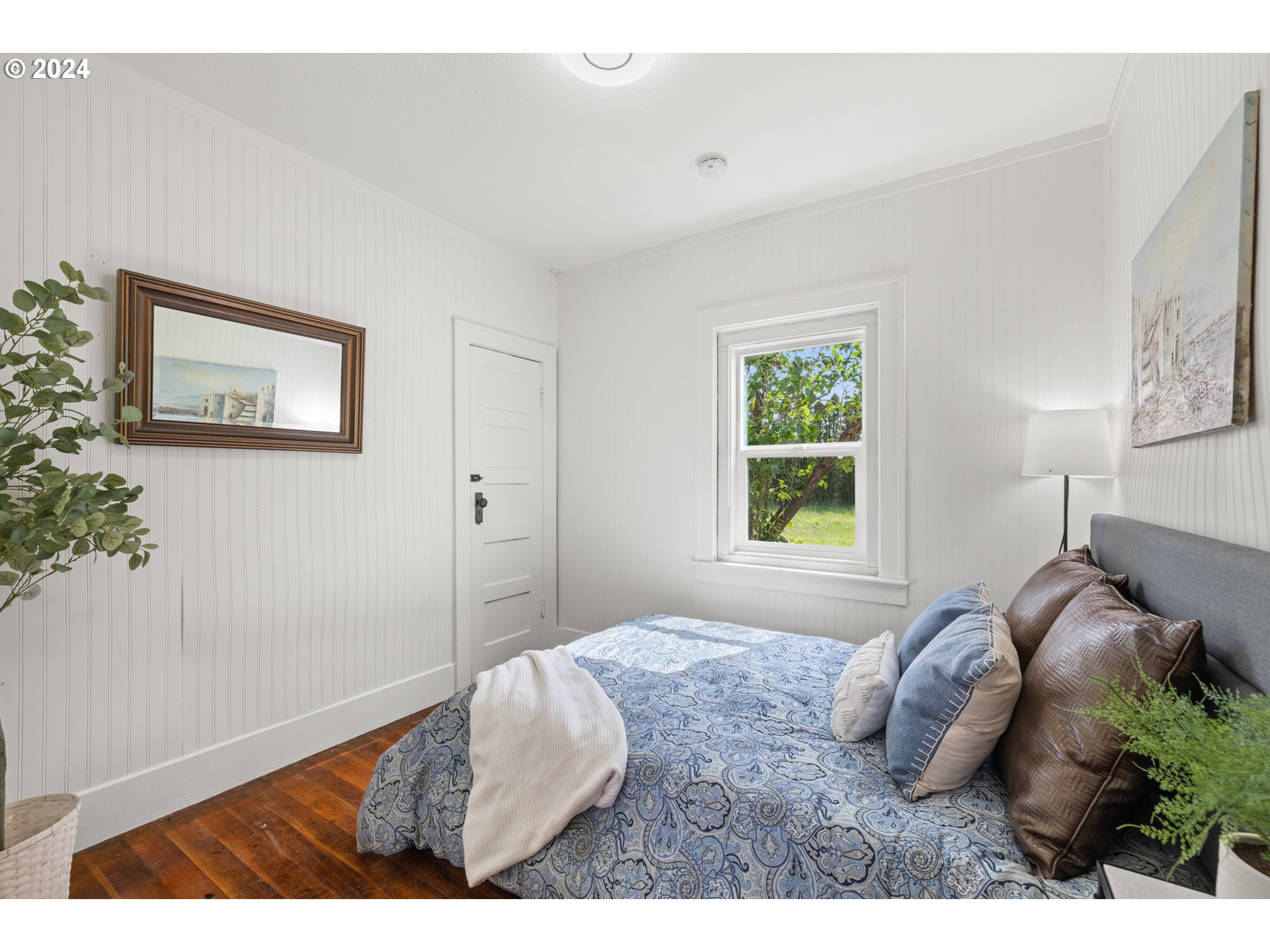 31262 Southeast Kelso Road Boring, OR 97009 - Photo 17 of 48 a bedroom with a bed and a window