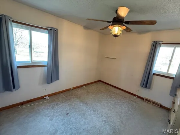 $240,000 | 8162 Hwy Mm, Hannibal, MO 63401