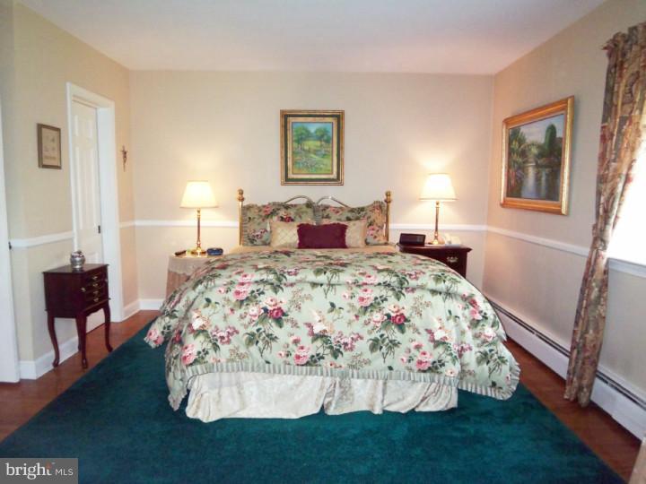 725 Spring Avenue Fort Washington, PA 19034 - Photo 11 of 24 Bedroom - Main