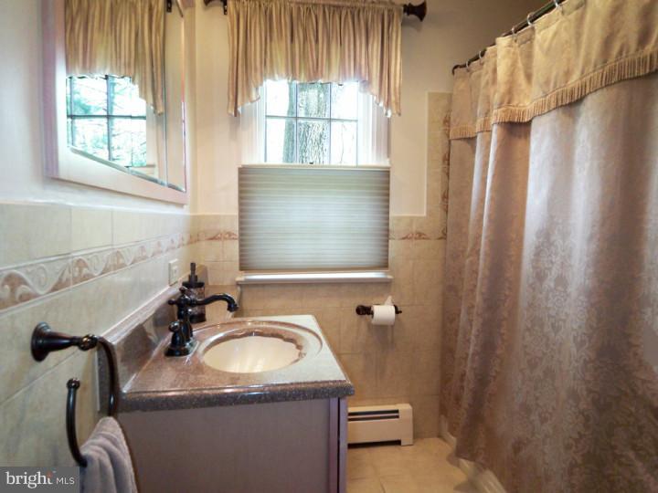 725 Spring Avenue Fort Washington, PA 19034 - Photo 14 of 24 Bathroom