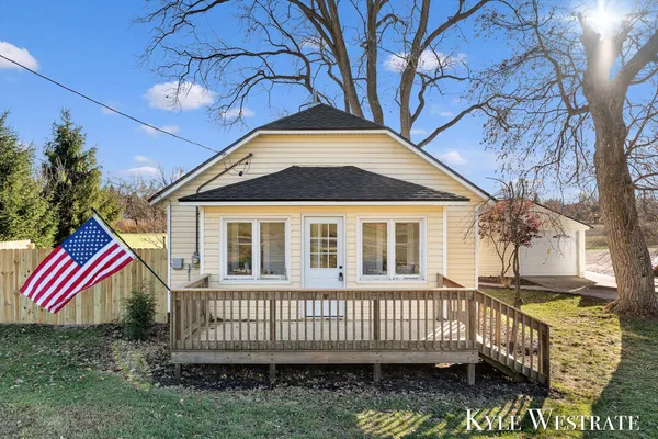 $240,000 | 1722 144th Avenue, Dorr, MI 49323
