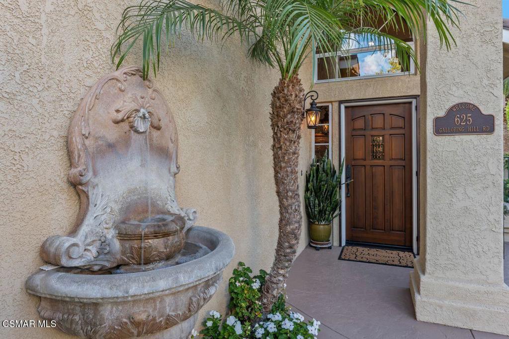 625 Galloping Hill Road Simi Valley, CA 93065 - Photo 5 of 49