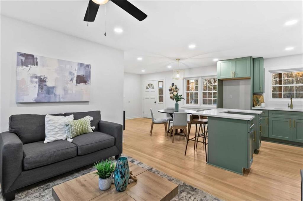 1891 Valley Ridge Drive Southwest Atlanta, GA 30331 - Photo 11 of 45