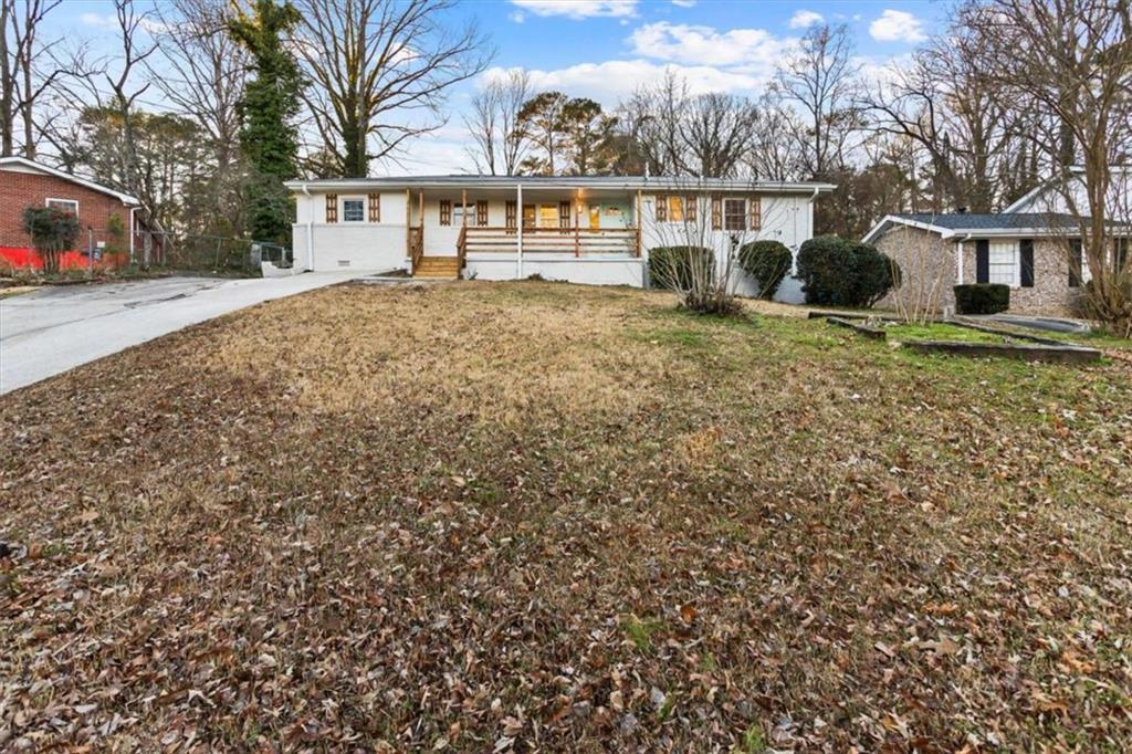 1891 Valley Ridge Drive Southwest Atlanta, GA 30331 - Photo 3 of 45