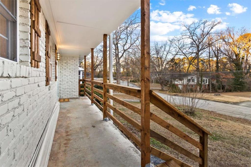 1891 Valley Ridge Drive Southwest Atlanta, GA 30331 - Photo 5 of 45