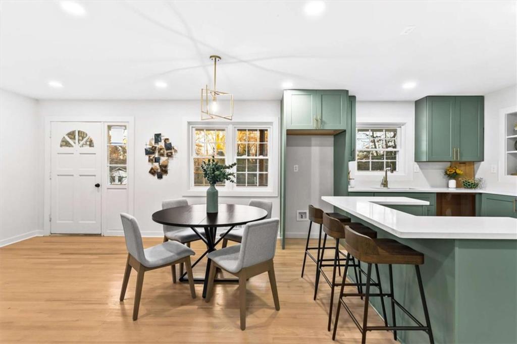 1891 Valley Ridge Drive Southwest Atlanta, GA 30331 - Photo 7 of 45