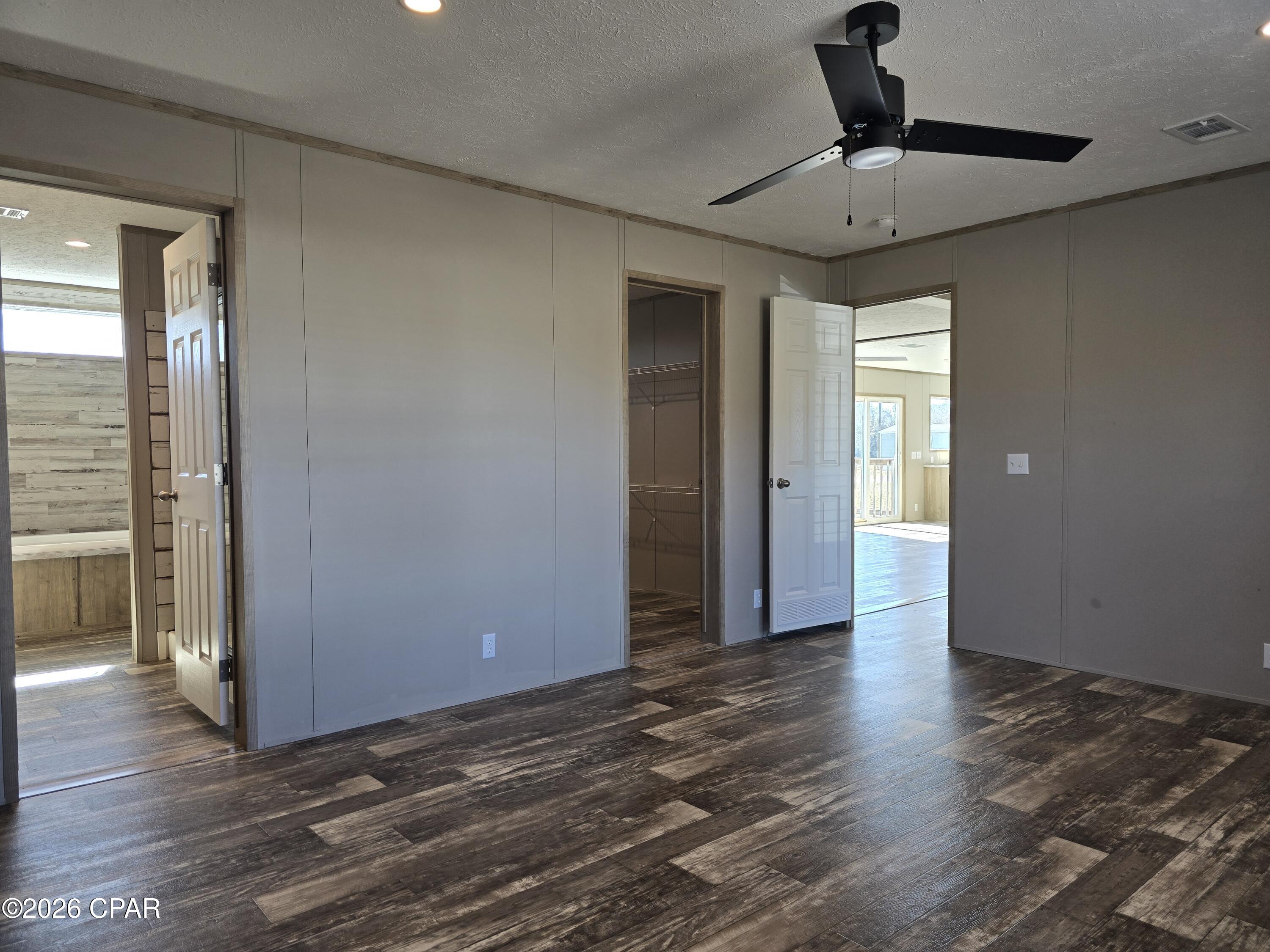 4419 Russ Road Cottondale, FL 32431 - Photo 15 of 32