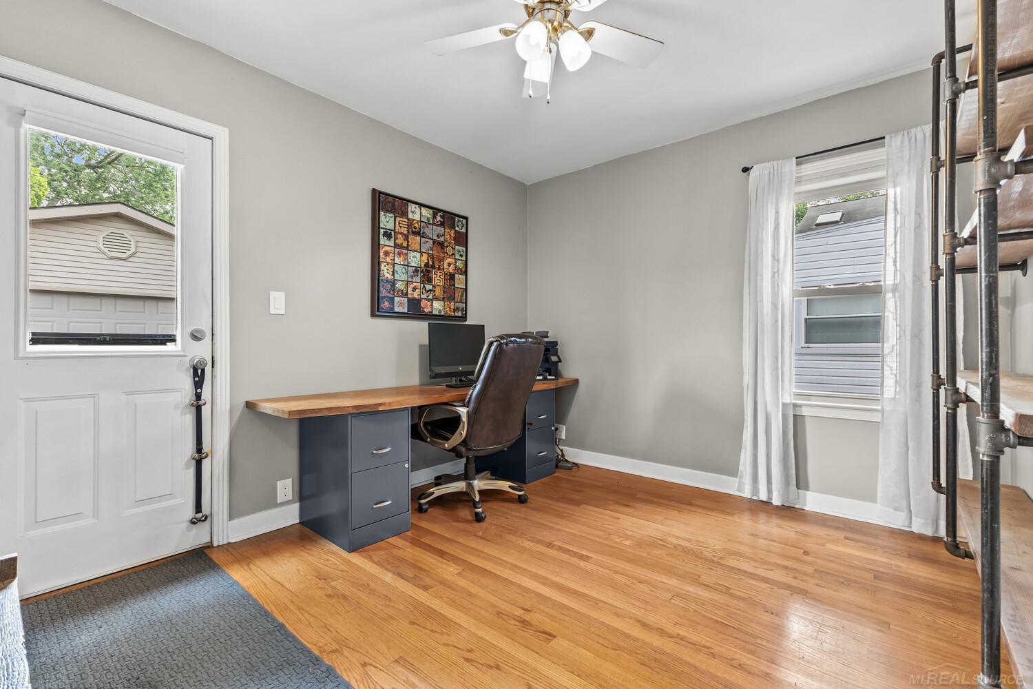 1521 Hampton Road Grosse Pointe, MI 48236 - Photo 12 of 34 50216102-d2ba4af4-9462-4378-ba25-abe6e72197c5.JPG