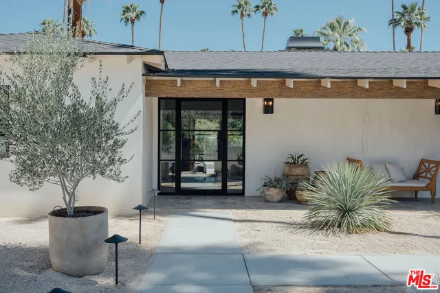 $2,295,000 | 1560 South Calle Palo Fierro, Palm Springs, CA 92264