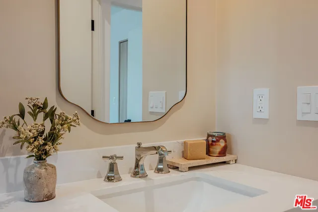 $2,295,000 | 1560 South Calle Palo Fierro, Palm Springs, CA 92264