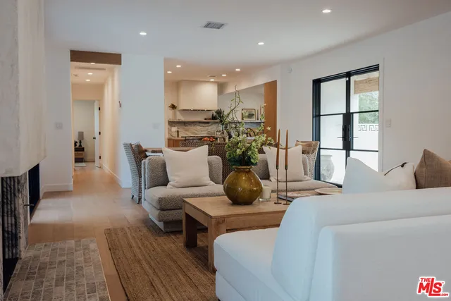 $2,295,000 | 1560 South Calle Palo Fierro, Palm Springs, CA 92264