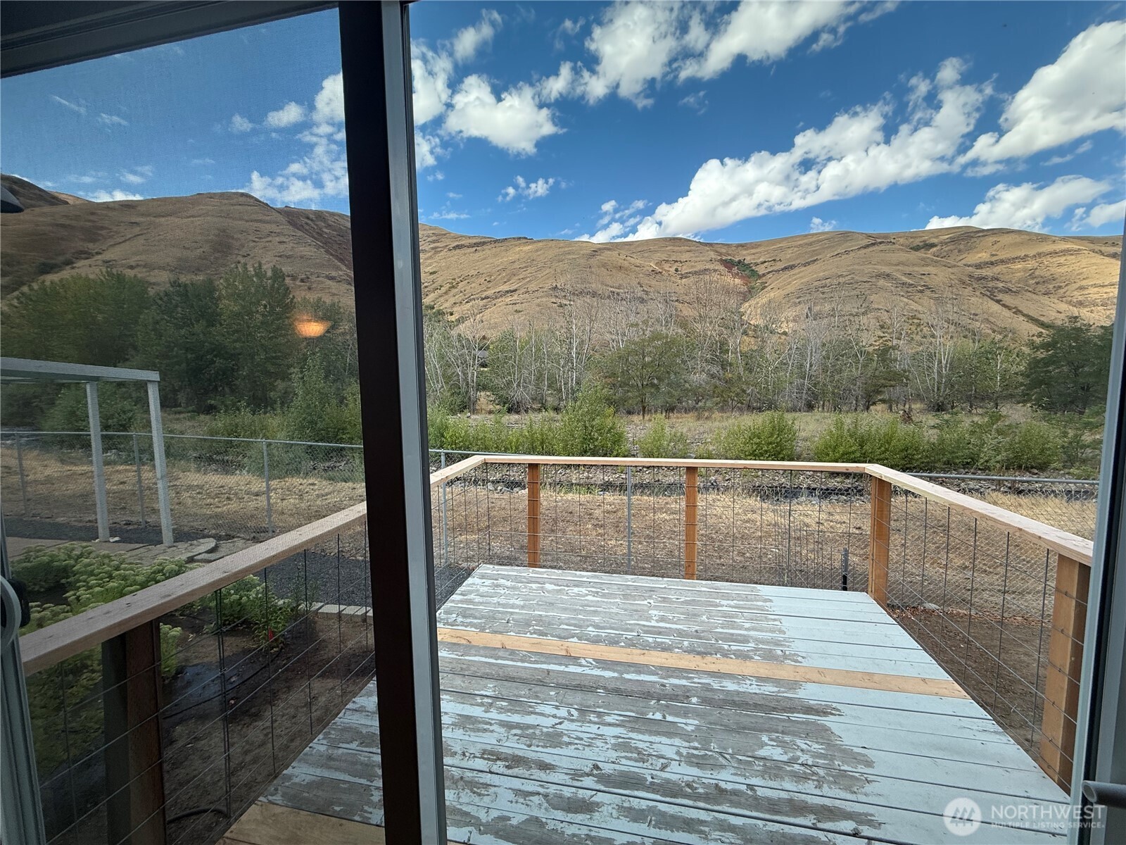1934 Tucannon Road Pomeroy, WA 99347 - Photo 13 of 40 a view of a balcony
