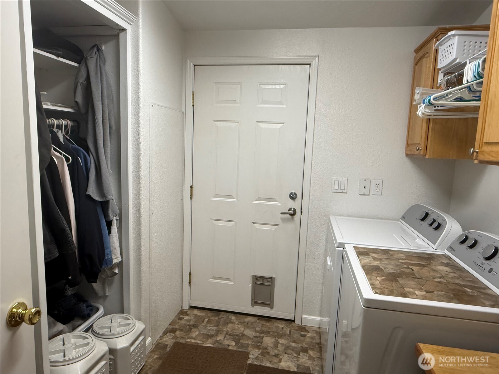 1934 Tucannon Road Pomeroy, WA 99347 - Photo 22 of 40 a bathroom with a granite countertop sink a toilet and a shower