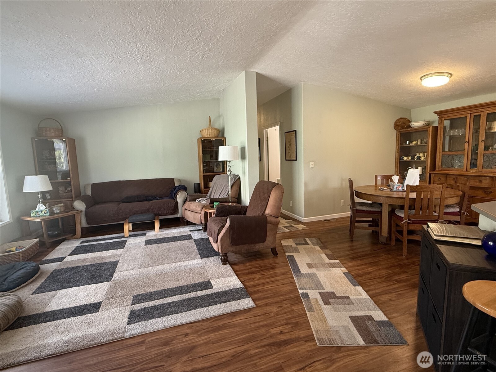 1934 Tucannon Road Pomeroy, WA 99347 - Photo 10 of 40 a living room with furniture and wooden floor
