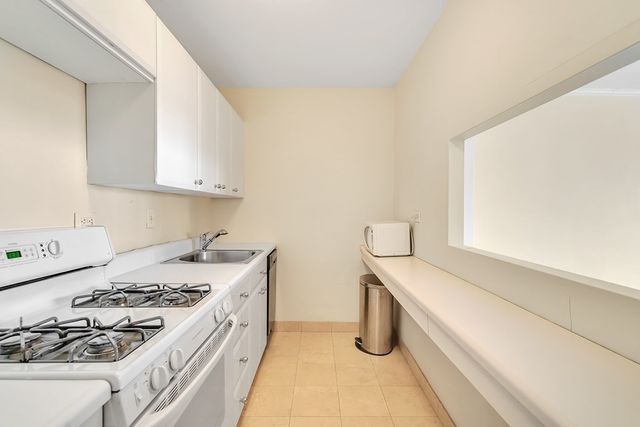 $395,000 | 6 Whittier Place, Unit 16L, Boston, MA 02114