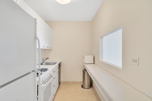 $395,000 | 6 Whittier Place, Unit 16L, Boston, MA 02114