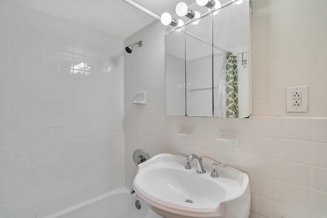 $395,000 | 6 Whittier Place, Unit 16L, Boston, MA 02114