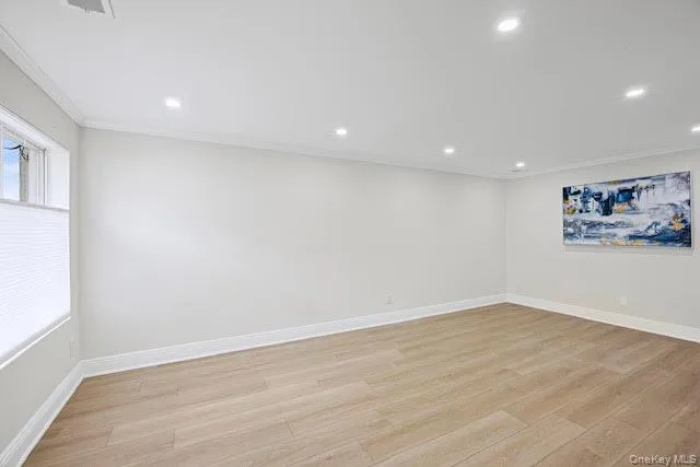 $549,000 | 25 Alhambra Drive, Oceanside, NY 11572