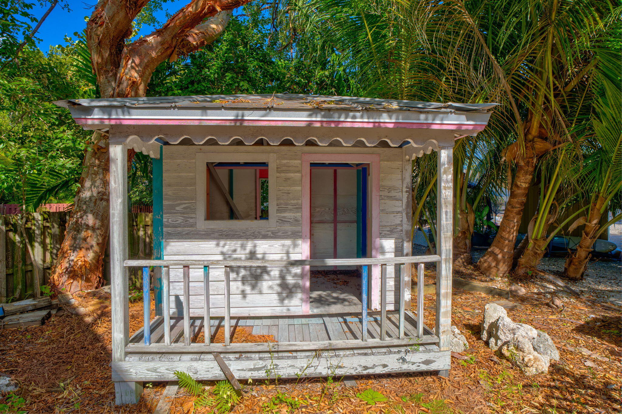 708 North Lake Drive Key Largo, FL 33037 - Photo 25 of 40 708-N-Lake-Dr-Key-Largo-storage