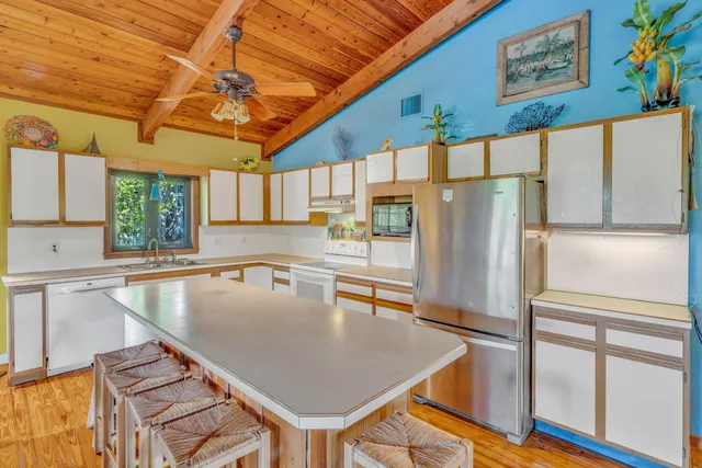 $650,000 | 708 North Lake Drive, Key Largo, FL 33037