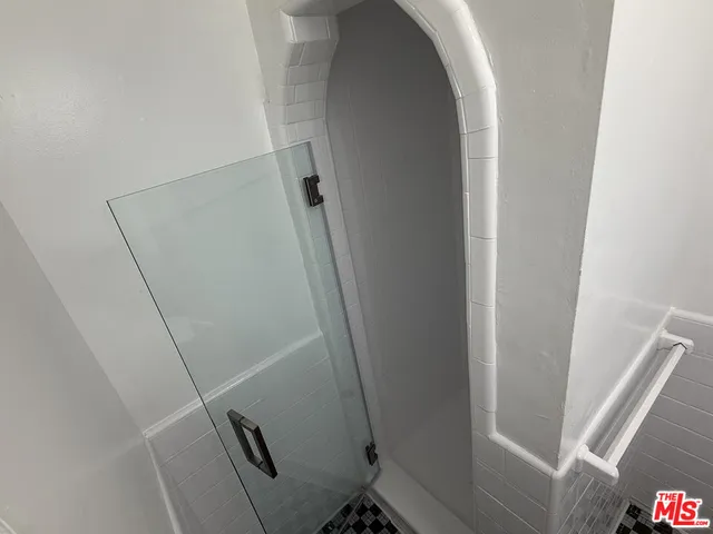 $1,499 | 821 South Wilton Place, Unit 107, Los Angeles, CA 90005