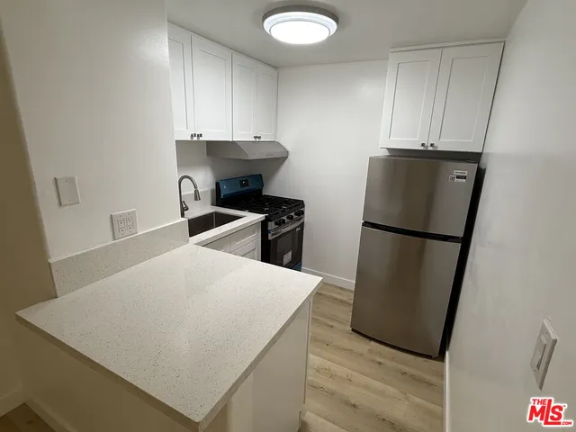 $1,499 | 821 South Wilton Place, Unit 107, Los Angeles, CA 90005