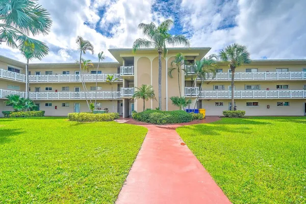 $1,695 | 2606 Garden Drive South, Unit 304, Lake Worth Beach, FL 33461
