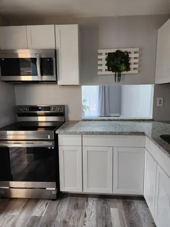 $1,695 | 2606 Garden Drive South, Unit 304, Lake Worth Beach, FL 33461