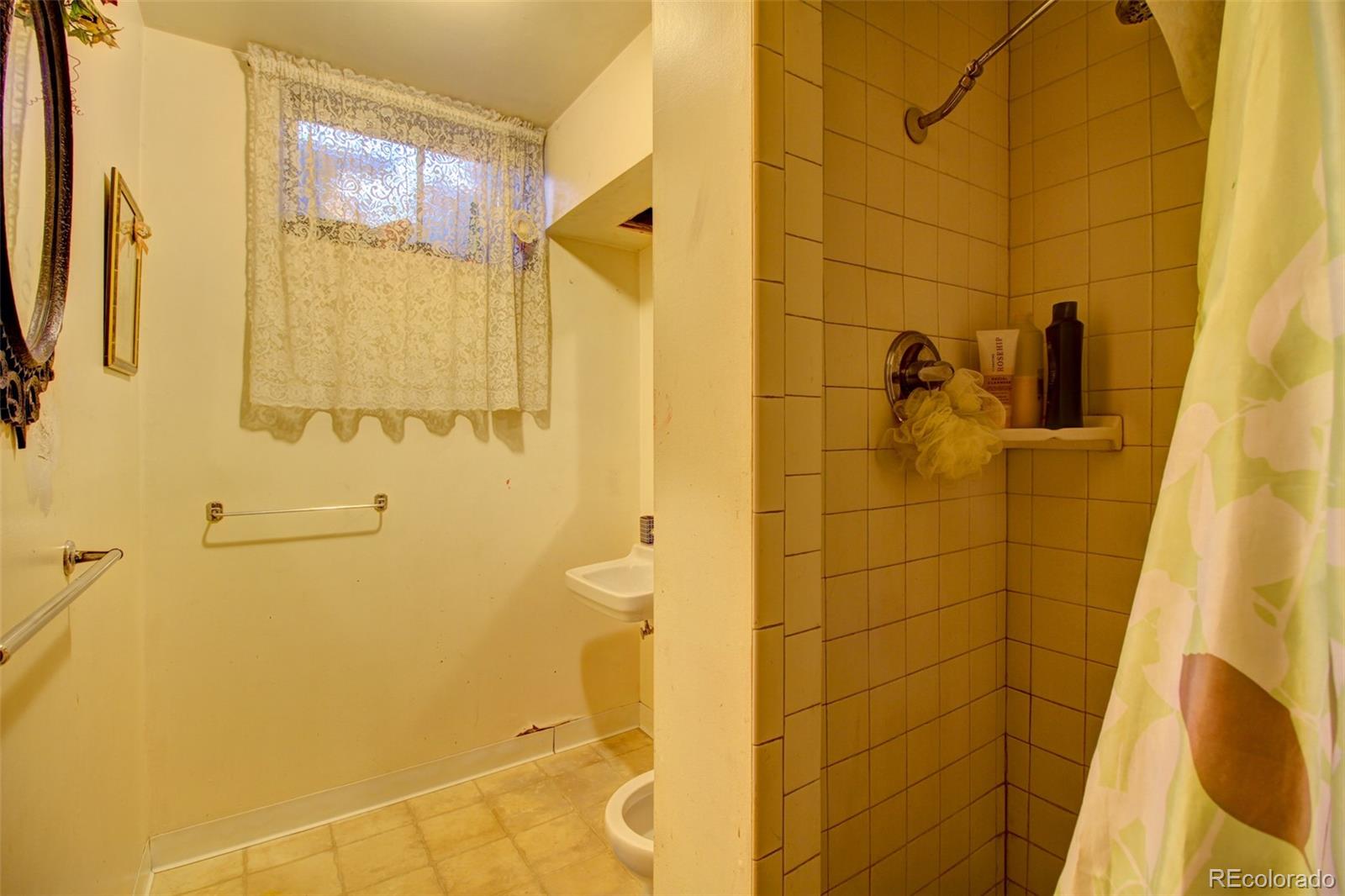 6960 Ruth Way Denver, CO 80221 - Photo 13 of 18 Gallery Image 13