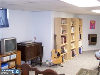 28 Meadowbrook Road Havertown, PA 19083 - Photo 9 of 12 Family Room