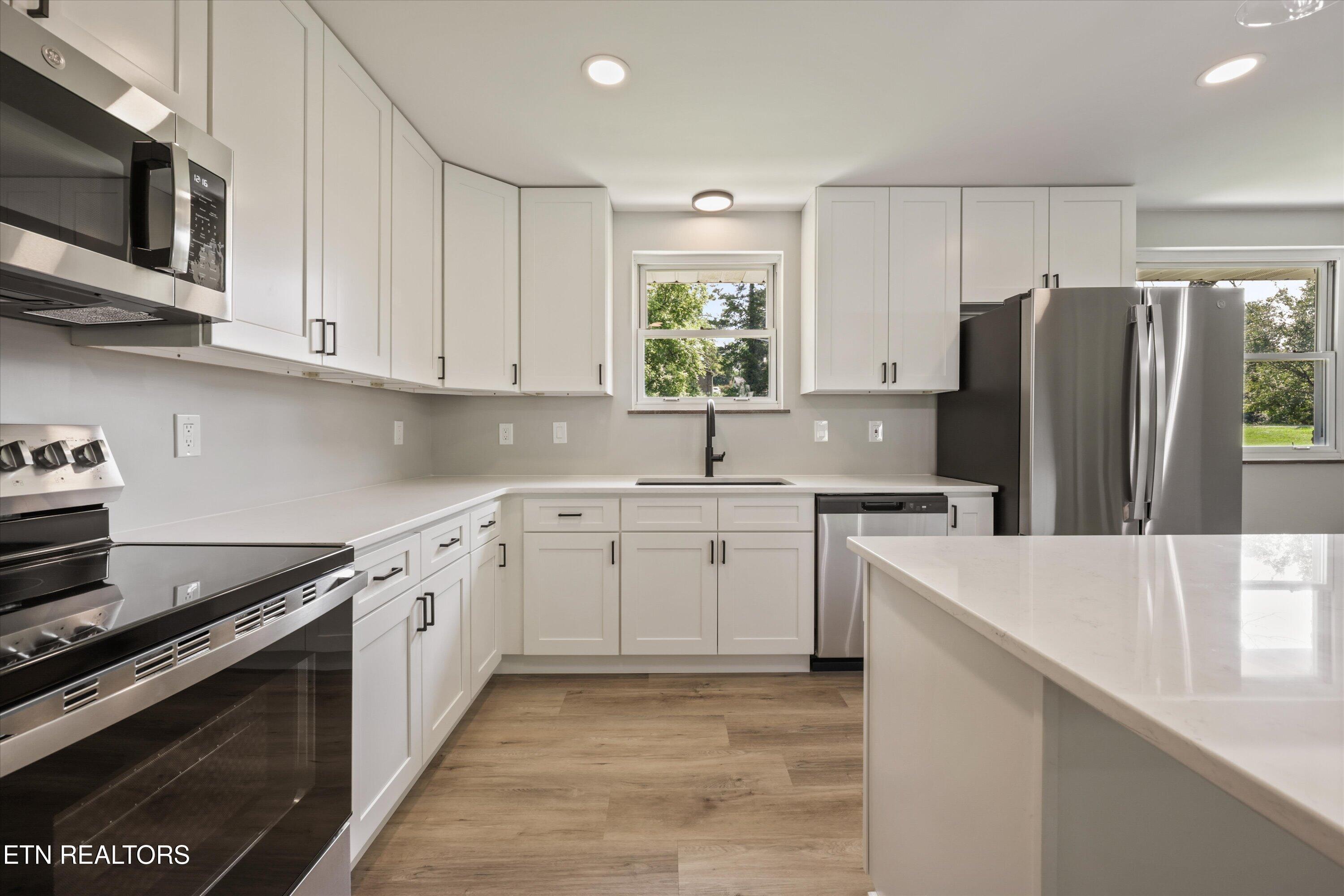 312 Stone Road Knoxville, TN 37920 - Photo 10 of 33 11-312 Stone Rd07