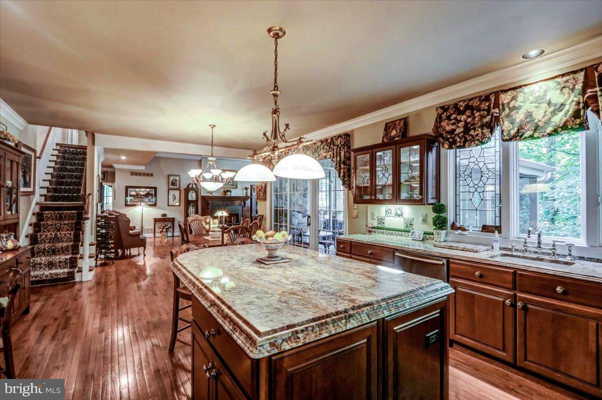 792 Mancill Road Wayne, PA 19087 - Photo 12 of 65