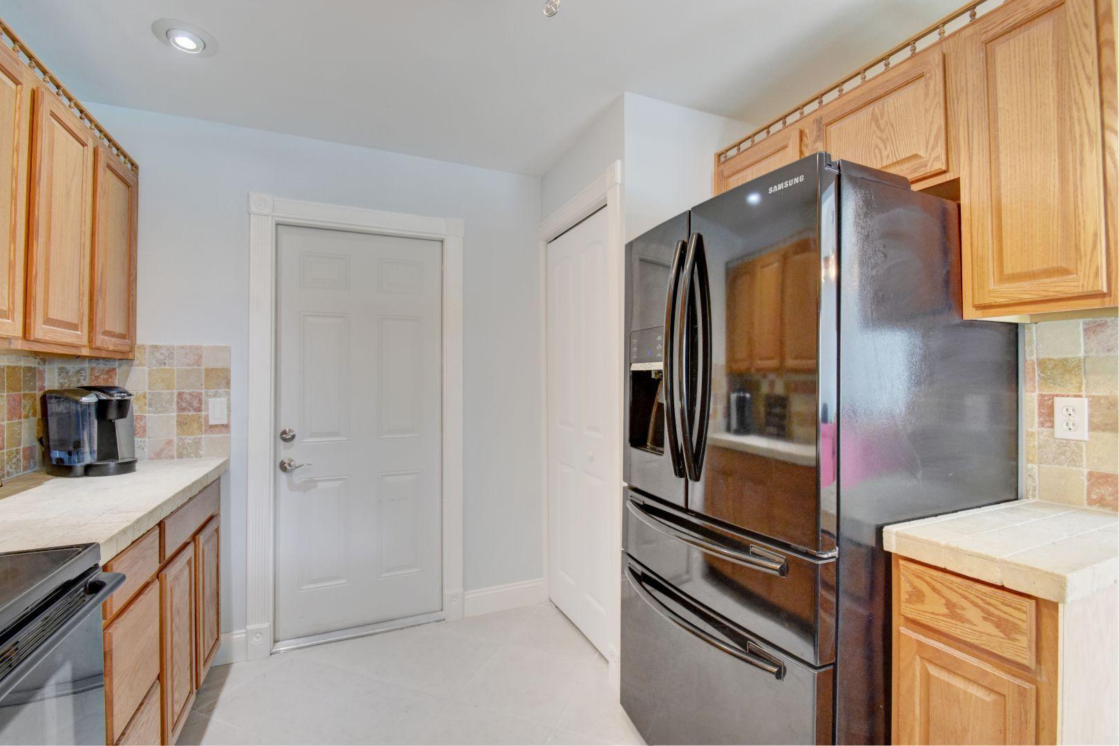 9236 Southampton Place Boca Raton, FL 33434 - Photo 14 of 28 Kitchen