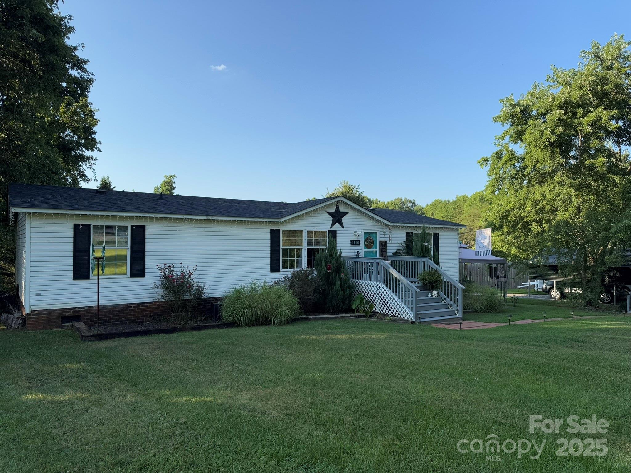 2110 Old Latter Road Newton, NC 28658 - Photo 2 of 48 Gallery Image 2
