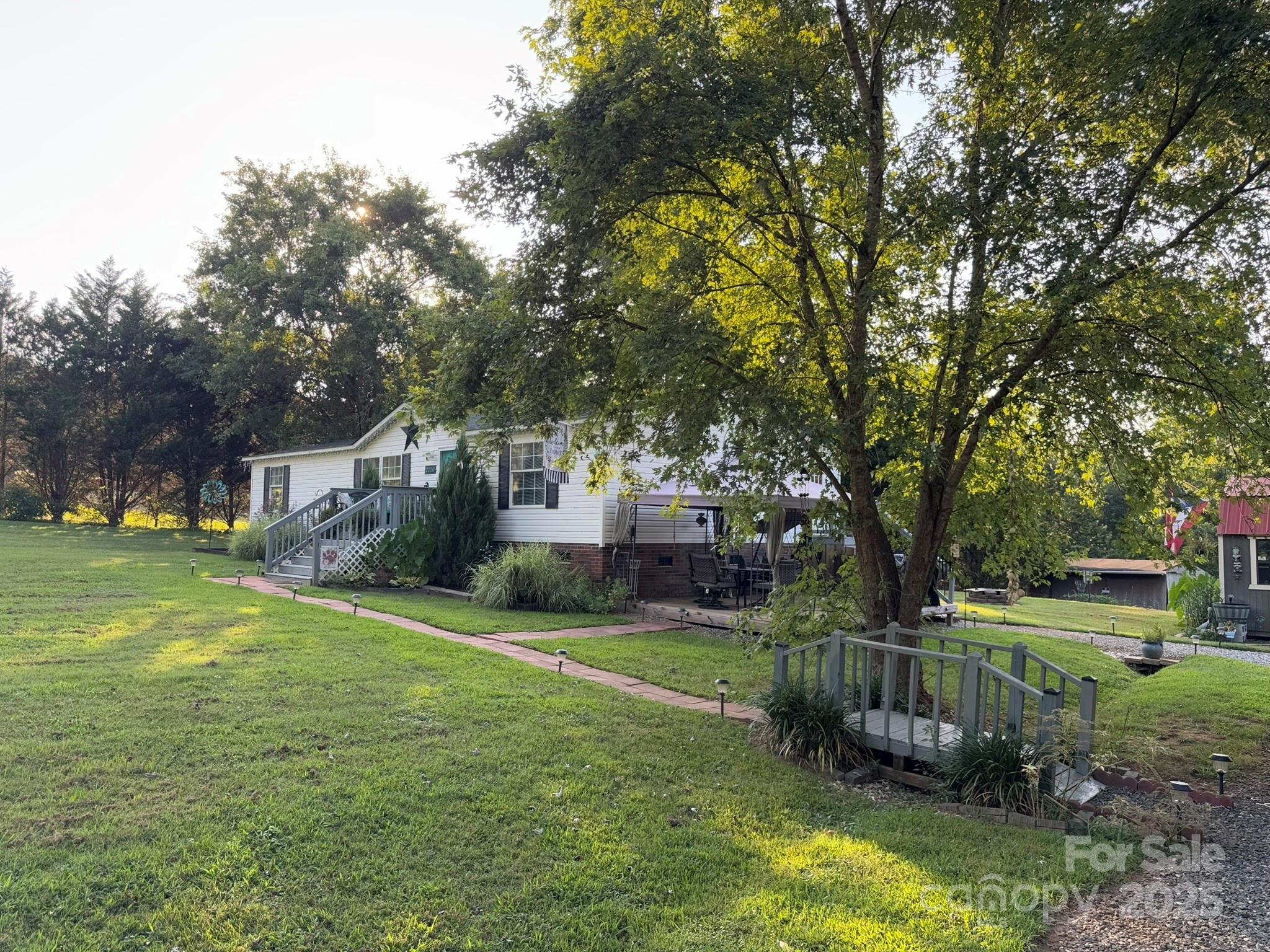 2110 Old Latter Road Newton, NC 28658 - Photo 4 of 48 Gallery Image 4